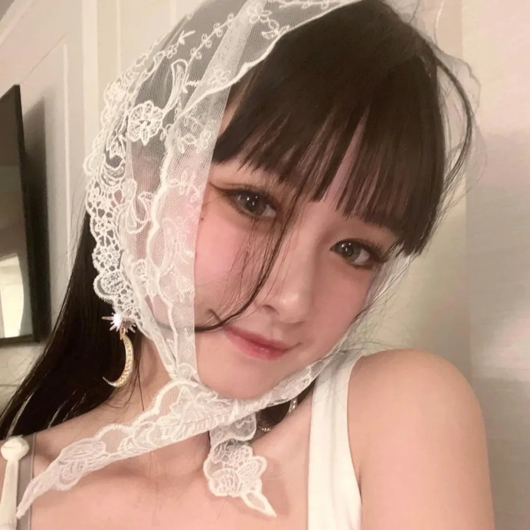 秋霞